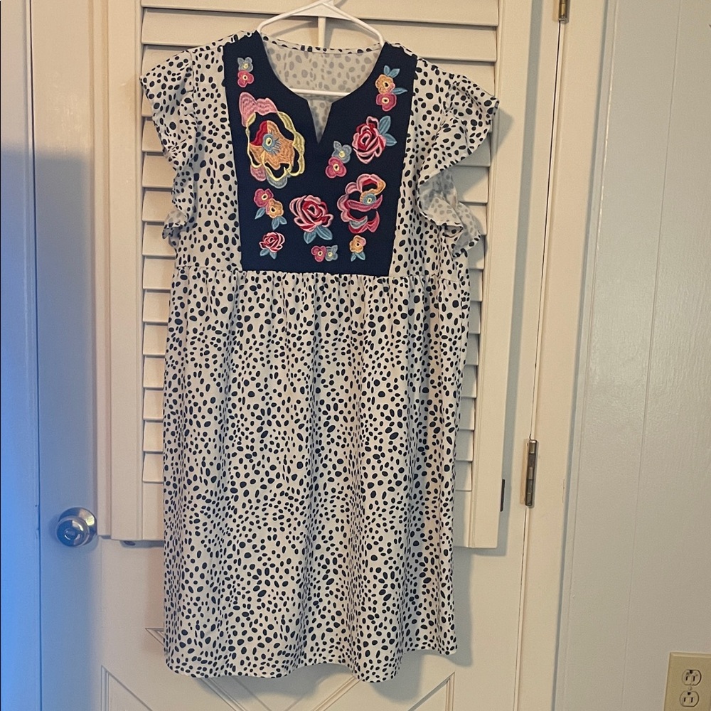 Floral Embroidered Dress - Black and White